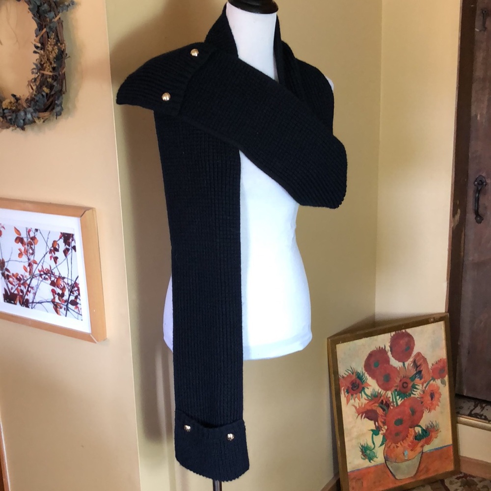 MICHAEL KORS 78”L x 6.5”W Long Woven Scarf Gold Logo Hardware Pockets
